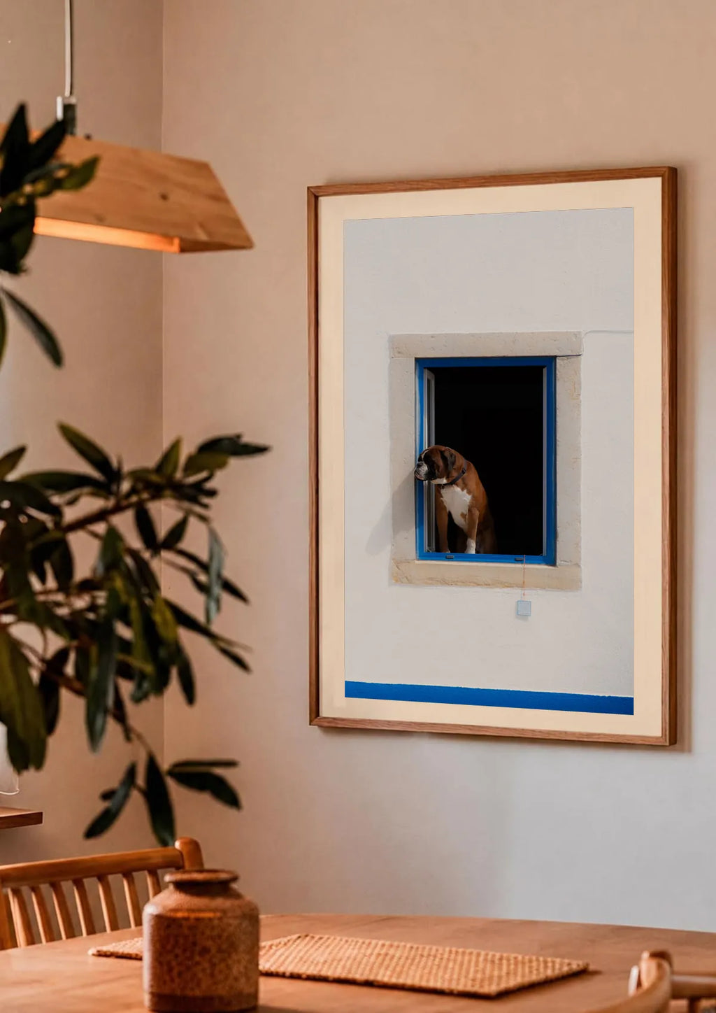 The Sentinel — Enzo Benzoni limited-edition print, framed in situ (couple-dining)