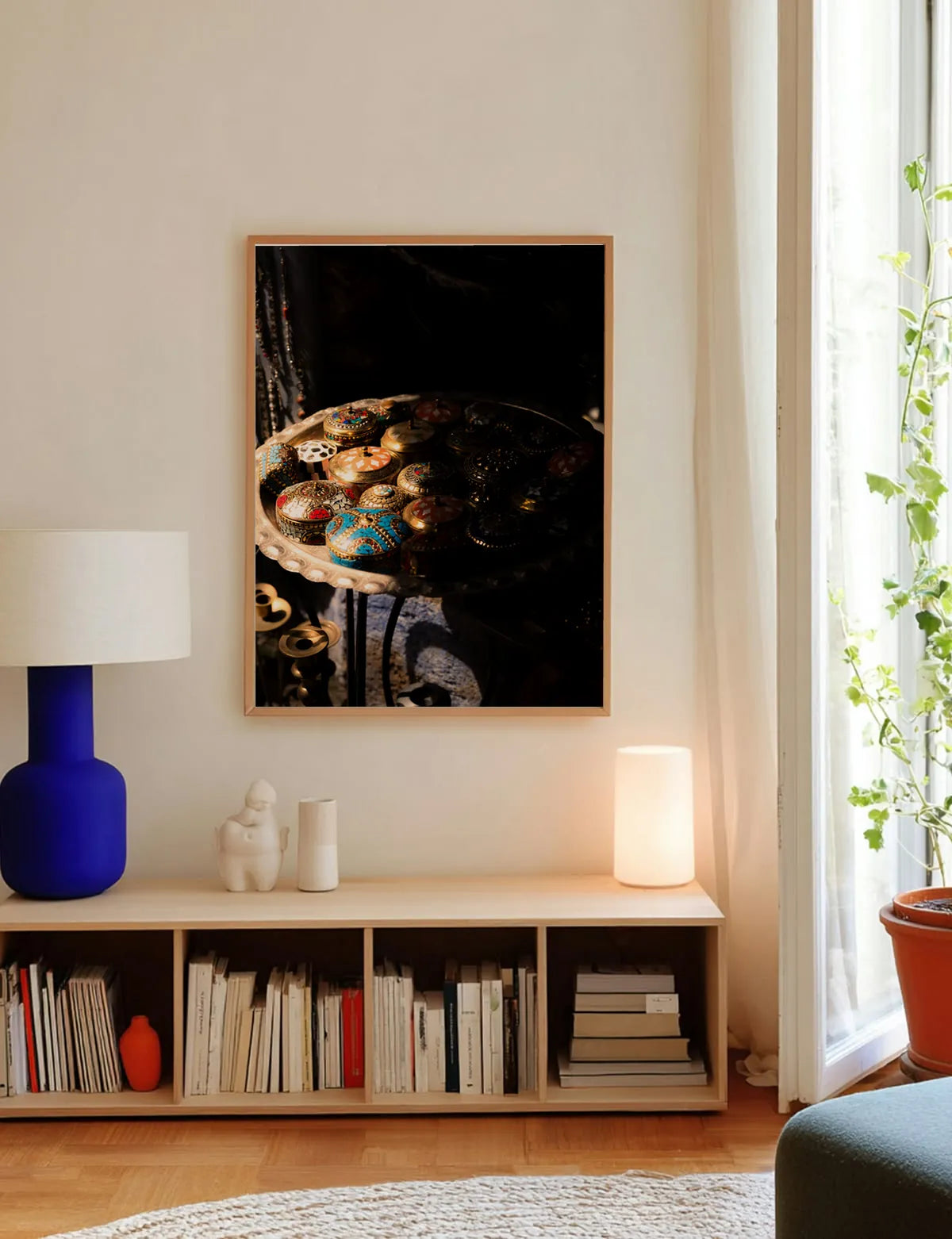 Medina Treasures — Enzo Benzoni limited-edition print, framed in situ (line-cat)